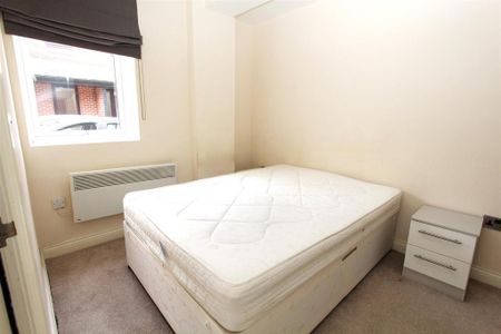 1 bedroom flat to rent - Photo 3