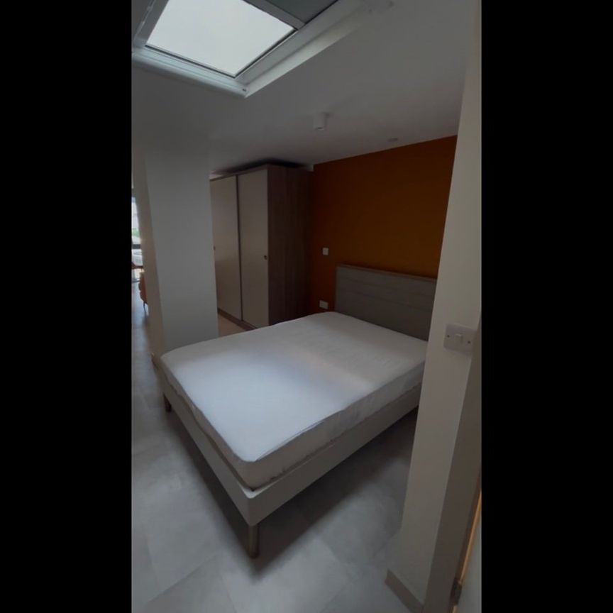 Studio Flat, Paradise Street, B1 - Photo 1