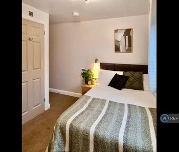1 bedroom in a house share to rent - Photo 4