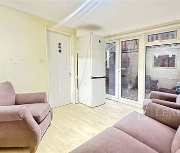 5 bedroom house to rent Brendon Avenue, Luton, Bedfordshire, LU2 - Photo 4