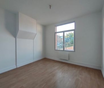 Location Appartement 3 pièces 72m² - Photo 3