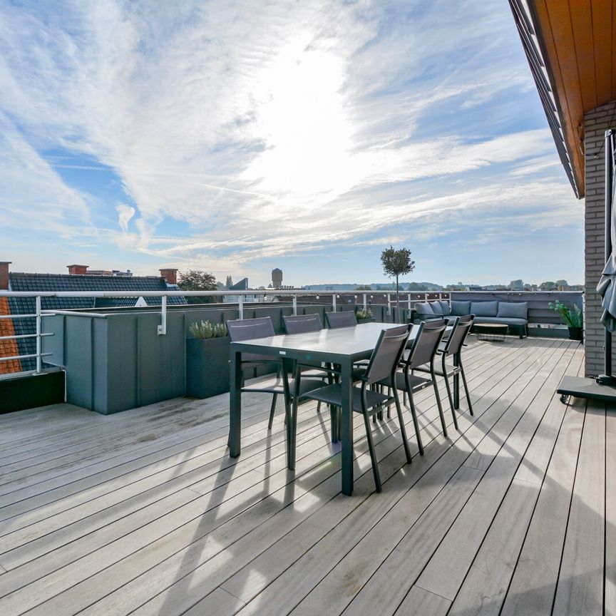 Penthouse met ruim terras en garage in centrum Roeselare - Photo 1