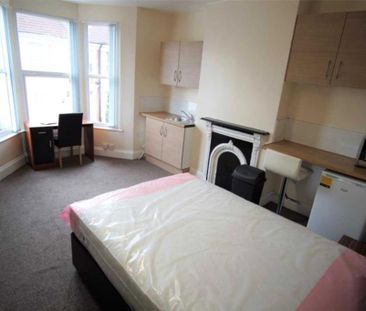 5 bedroom terraced house to rent - Photo 1