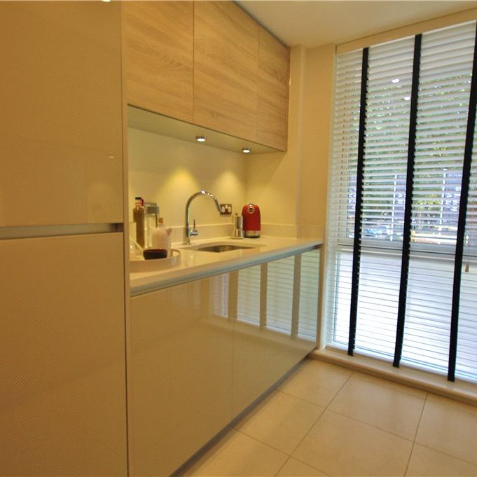 Bollo Bridge Road, London, W3 8FL - Photo 1