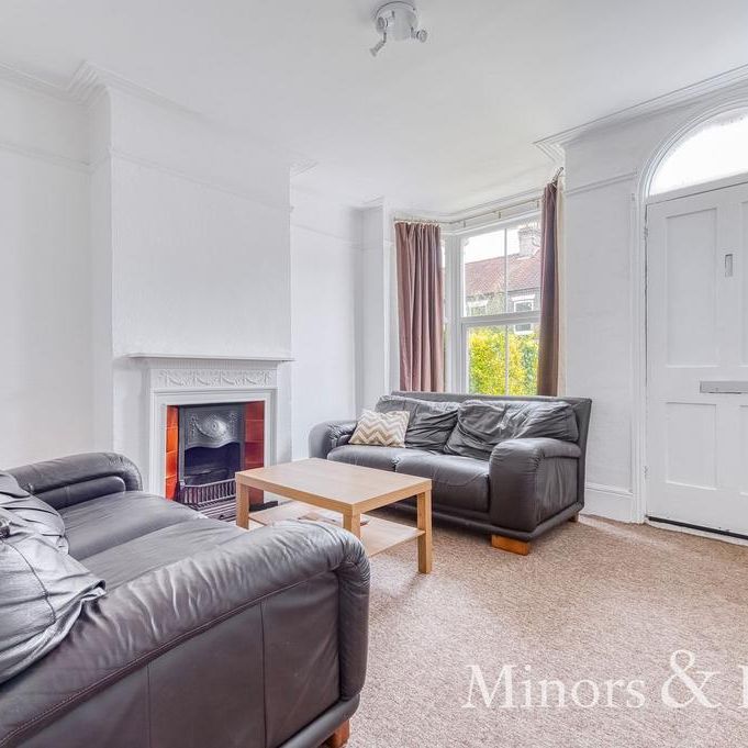 4 bedroom terraced house to rent - Photo 1