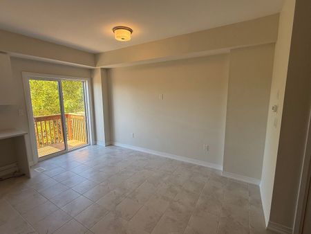 For Lease - 660 Colborne Street Unit# 41, Brantford, Ontario - Photo 4