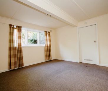 4 Bed, 2 Bath - Photo 3