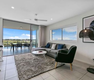 Waterfront Fully Furnished Apartment Close to Hospital! - Photo 1