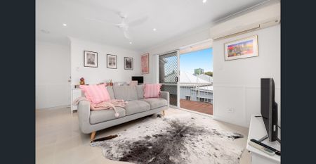 RENOVATED INNER-CITY RETREAT WITH BALCONY & LOCK-UP GARAGE - Photo 2