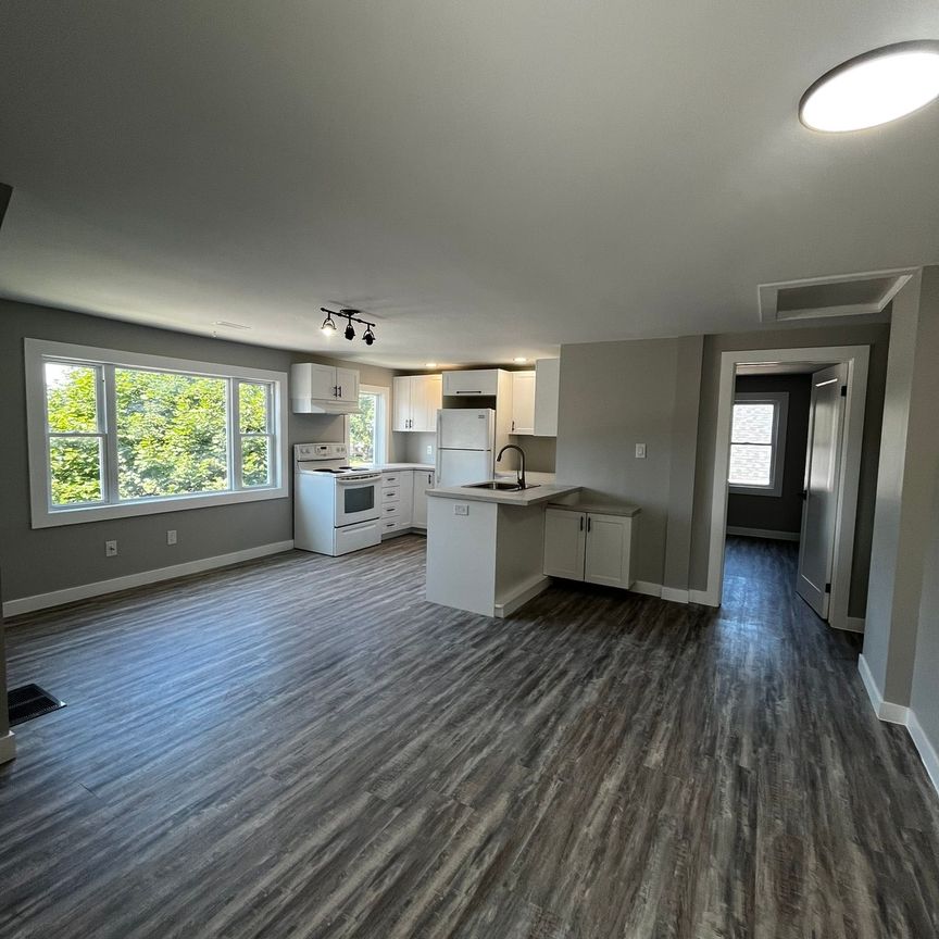 For Lease - 9 Gunn Street Unit# 1, Barrie, Ontario - Photo 1