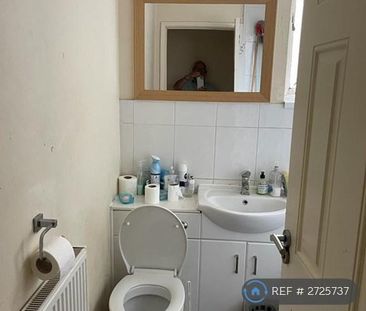 1 bedroom in a house share to rent - Photo 6