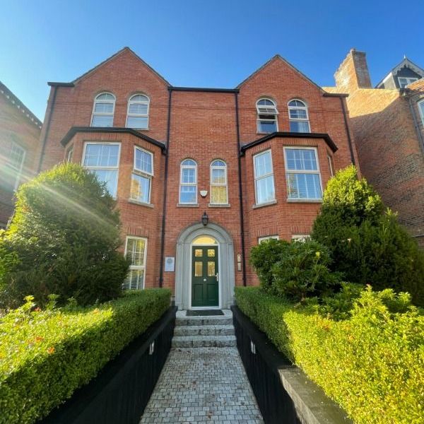 Apt 3, 34 Wellington Park, Belfast BT9 6DN - Photo 1