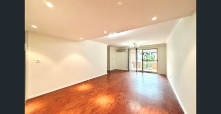 Spacious 3-Bedroom Apartment in the Heart of Greater Parramatta Area - Photo 2