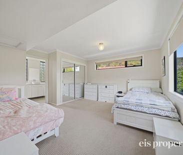 Bright And Modern Living In Geilston Bay - Photo 3