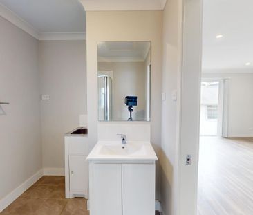 27A Middle Street, Cardiff NSW 2285 - Photo 5