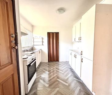 190 Universal Dr, Henderson - Photo 1