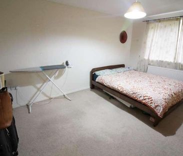 Broadoaks, BL9 - Photo 6