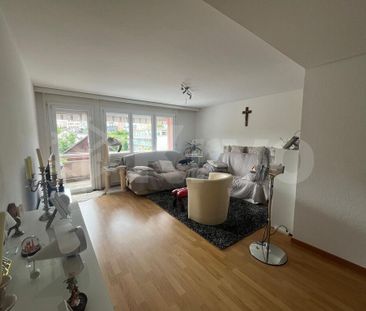 In the heart of the city center, within walking distance of shops - Photo 1