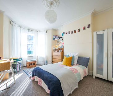 A stylish six bed property in a prime location. - Photo 3