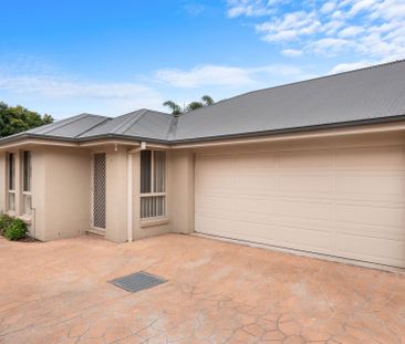 Neat and Tidy 3-Bedroom Villa - Convenient Central Location - Photo 5