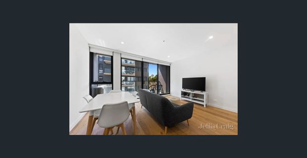 Furnished 1 Bedroom Apartment - Photo 1