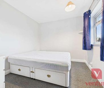Rockingham Road, Corby, NN17 - Photo 3