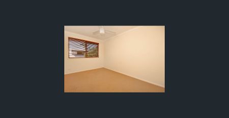 COASTAL COMFORT & CONVENIENCE IN MOOLOOLABA - Photo 4