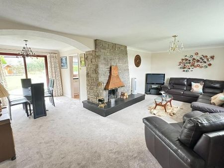 2 bedroom detached bungalow to rent - Photo 5