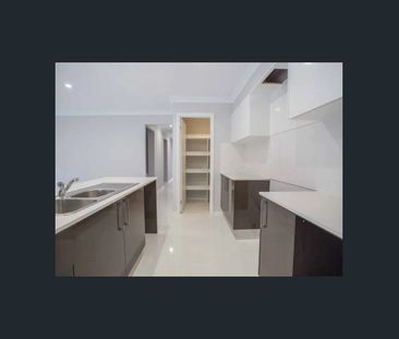 Spacious 4-Bedroom + Media Room House | No Stairs | 2-Remote-Contro... - Photo 2