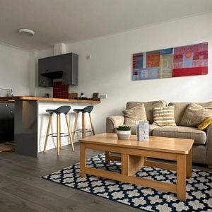 30 High Street, Broadstairs, CT10 1LH, Kent - Photo 2