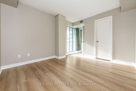 Zip Condos and Lofts - Photo 4