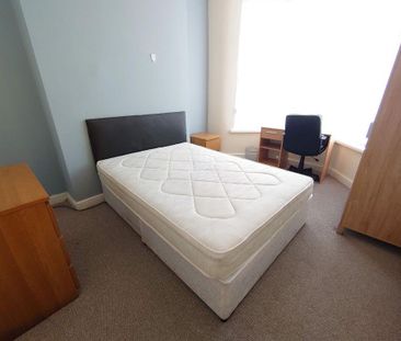 3 bedroom terraced house to rent - Photo 4