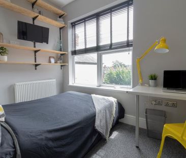 6 bedroom terraced house to rent - Photo 1