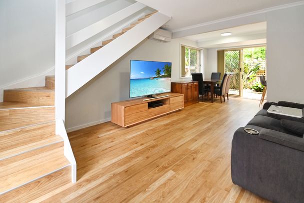 Cozy & Comfortable Townhouse - Photo 1