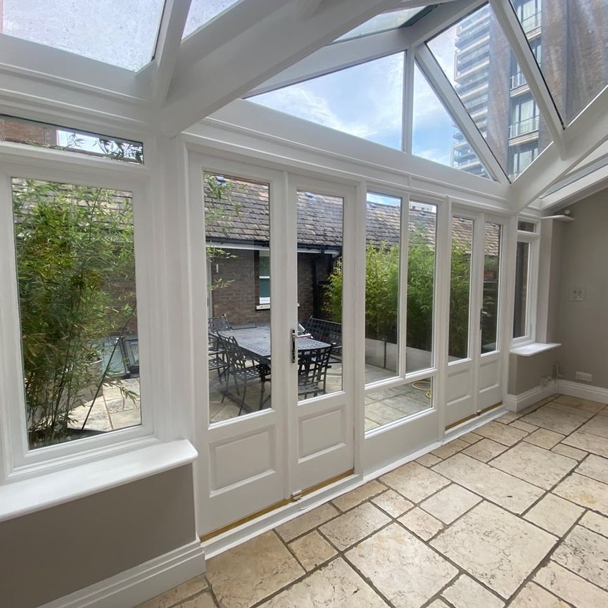 4 Bed Terraced House, Coral Row, SW11 - Photo 1