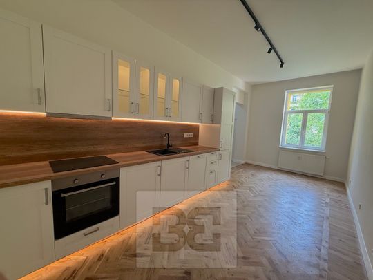 Pronájem bytu 2+kk 44 m², Plzeňská 871, Praha - Фото 1