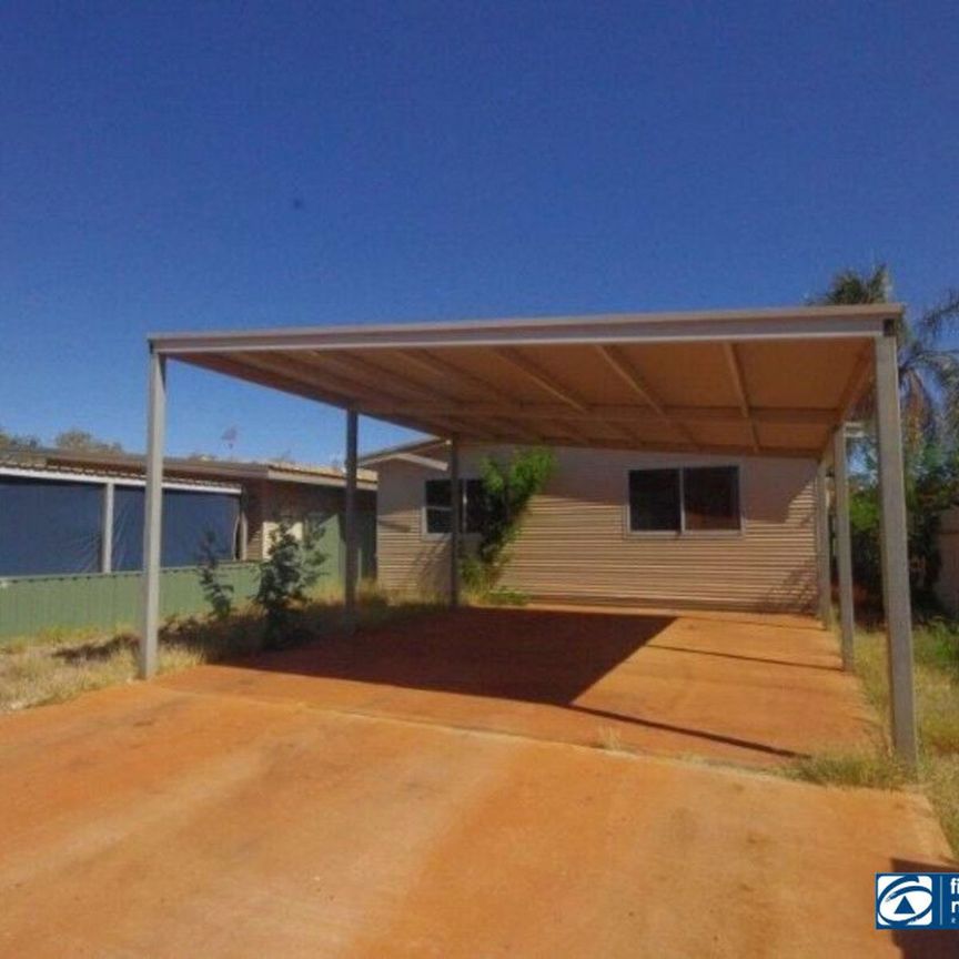 4 BEDROOMS IN CUL DE SAC - Photo 1