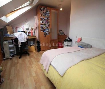 6 bedroom terraced house to rent - Photo 3