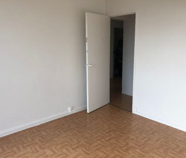 Location Appartement 4 pièces 73m² - Photo 5