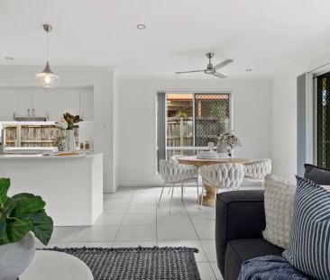 Immaculate Family Home with Ducted Aircon, Solar and Spacious Living ! - Photo 2