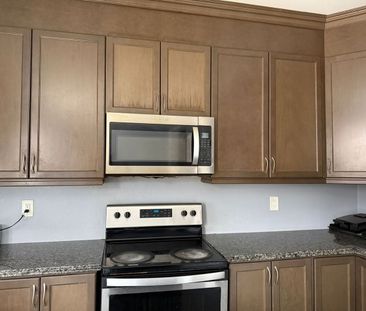 For Lease - 19 Averill Road, Brampton, Ontario - Photo 2