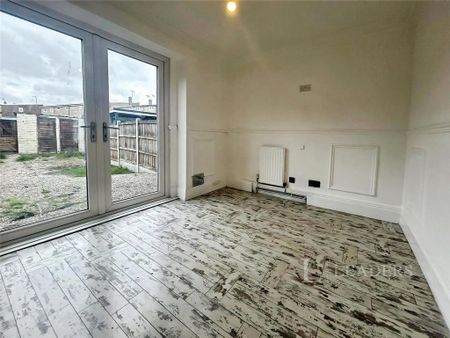 3 bedroom house to rent - Photo 2