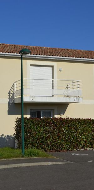 Location Appartement 2 pièces 46m² LUCON 85400 - Photo 1