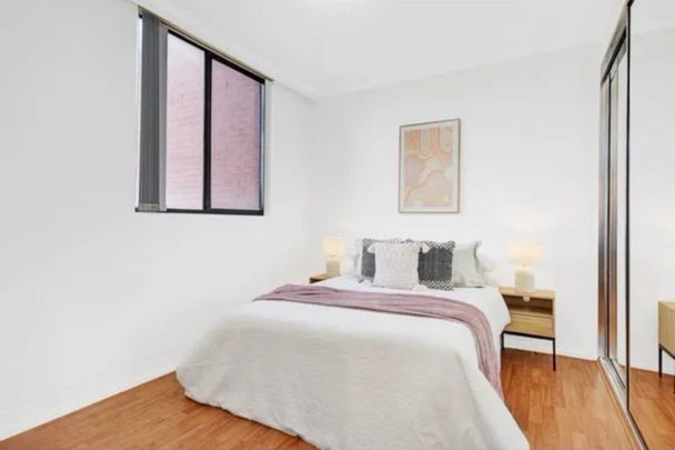 Strathfield - Photo 1