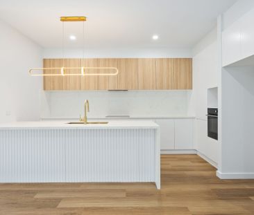 Stylish Townhouse - Photo 3