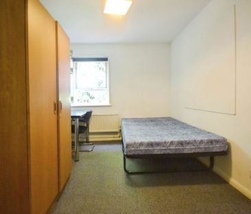 Price £4,000 pcm - Available 01/08/2026 - Furnished - Photo 3