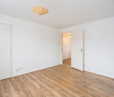 Woodfield Road, Crawley, RH10 - Photo 2