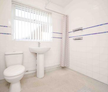 2 bedroom semi-detached bungalow to rent - Photo 1