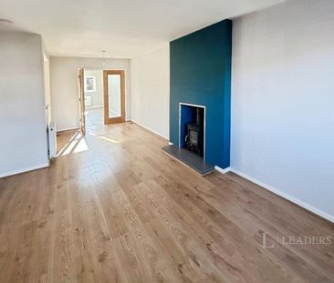 3 bedroom detached house to rent - Photo 2