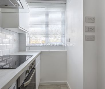 Ashbourne Close, London, N12 - Photo 2